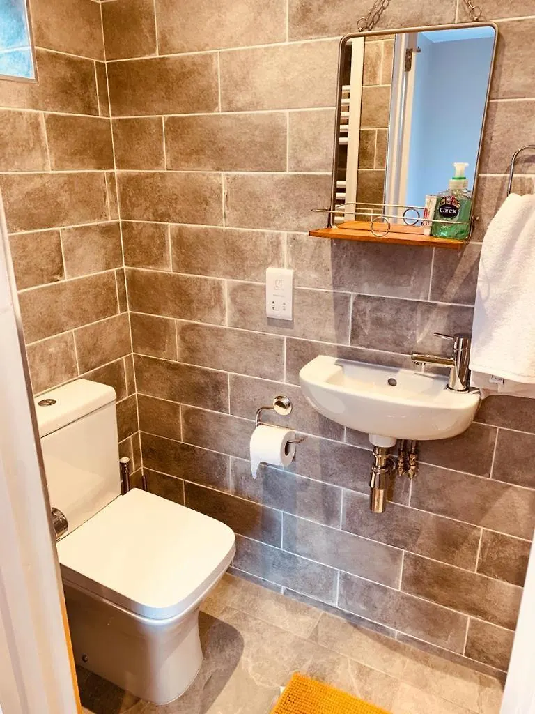 Guest house Ensuite Guest Room - Private Entrance, No Pets Bournemouth United Kingdom